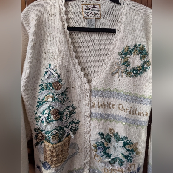 1998 Women's Vintage Christmas Cardigan | Holiday Sweater | Heirloom Collectable - Picture 2 of 4